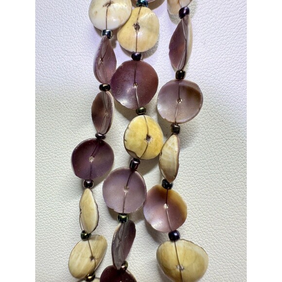 Vintage Handmade Shell Necklace 3 Strand - Picture 3 of 6